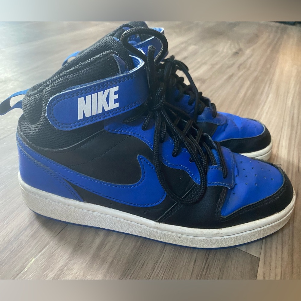 Boys Nike Air Force 1 sneakers